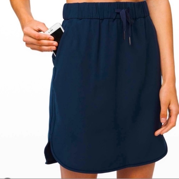 lululemon athletica Dresses & Skirts - Lululemon On The Fly Skirt